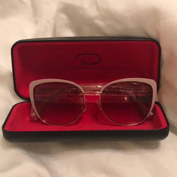 Oscar de la Renta Accessories - NWT ✨ Oscar de la Renta sunglasses 🕶